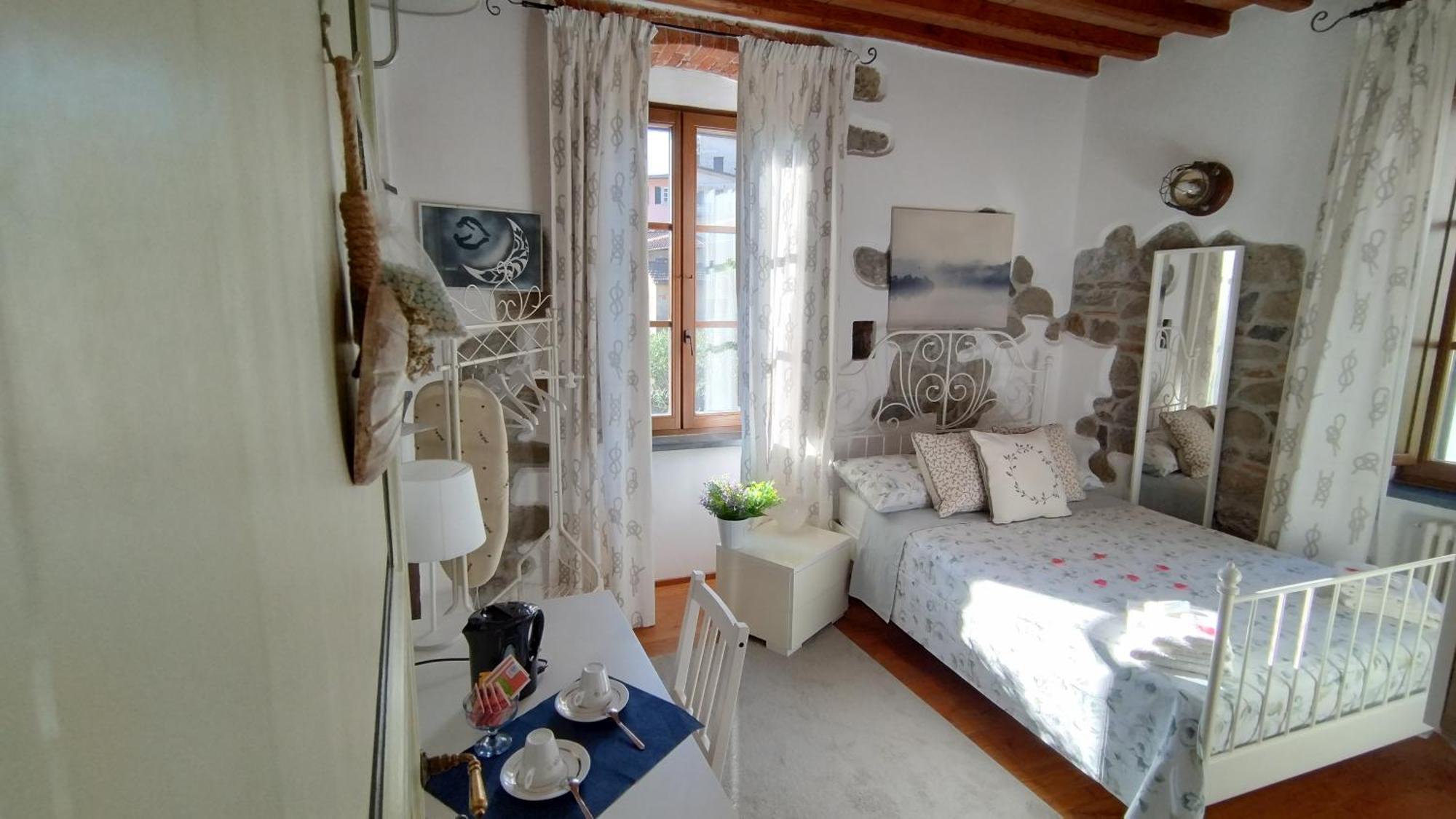 Bed & Breakfast Jasmine Luni
